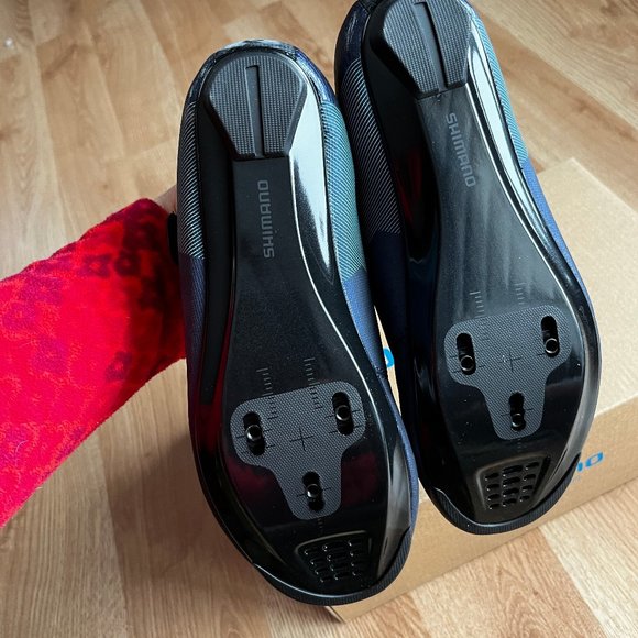 NIB Women's Shimano RC 1 Road Cycling Dynalast SPD Cycling Shoes Cleats 39 7 - Picture 4 of 6